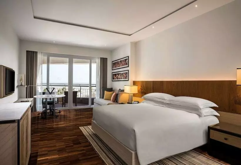 اتاق اجرایی با چشمانداز دریا, Hilton Hua Hin Resort & Spa
