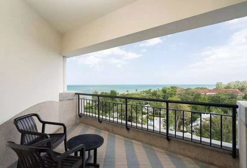 سوییت جونیور با چشمانداز دریا, Hilton Hua Hin Resort & Spa