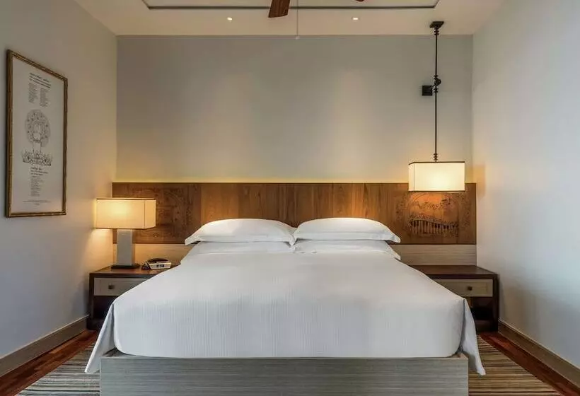 سوئیت اجرایی با چشمانداز دریا, Hilton Hua Hin Resort & Spa