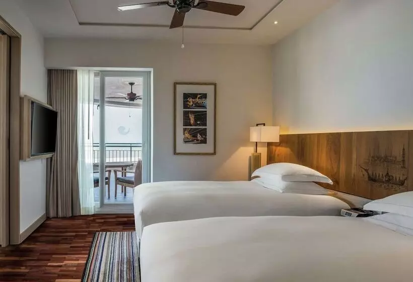 سوئیت اجرایی با چشمانداز دریا, Hilton Hua Hin Resort & Spa