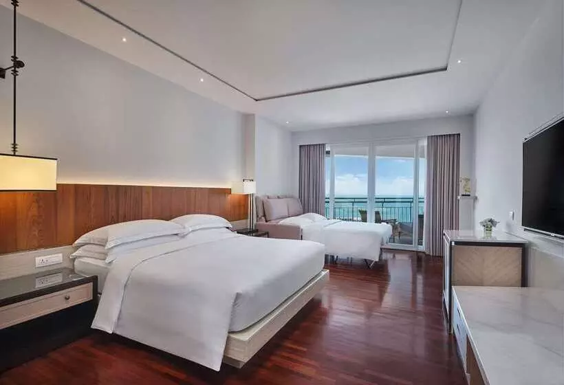 اتاق پرمیوم, Hilton Hua Hin Resort & Spa