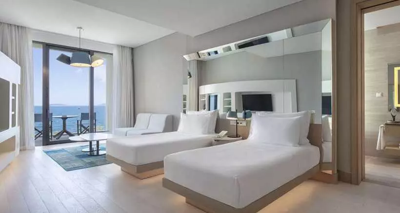 اتاق پرمیوم با چشمانداز دریا, Hilton Hua Hin Resort & Spa