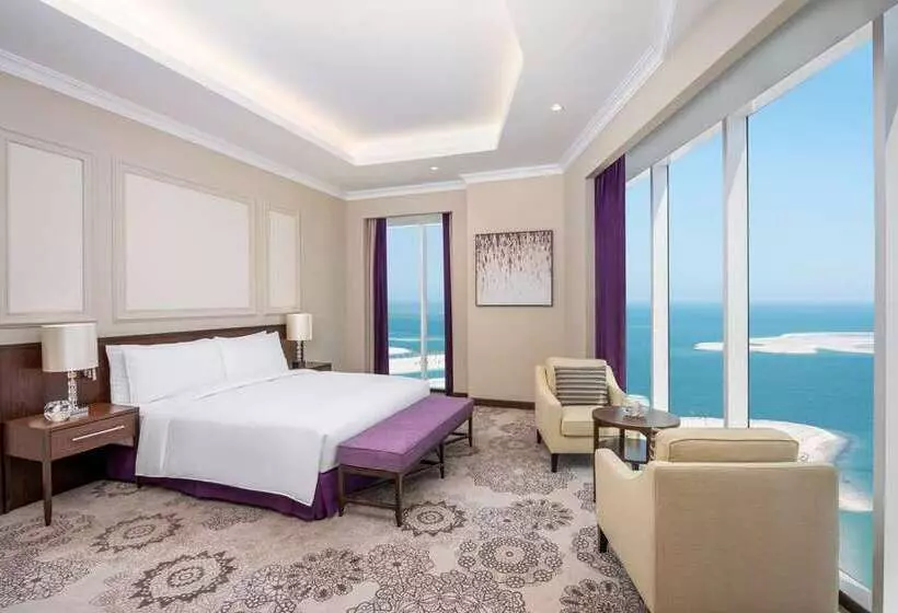 اتاق اجرایی با تخت بزرگ, Hilton Hua Hin Resort & Spa