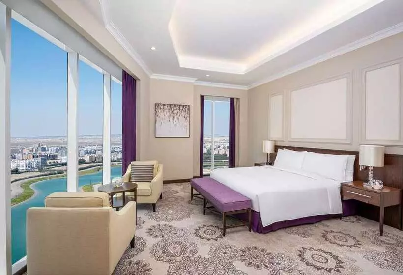 اتاق اجرایی با تخت بزرگ, Hilton Hua Hin Resort & Spa