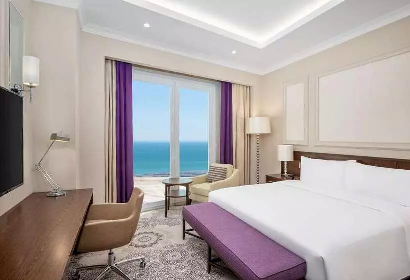 اتاق اجرایی با تخت بزرگ, Hilton Hua Hin Resort & Spa
