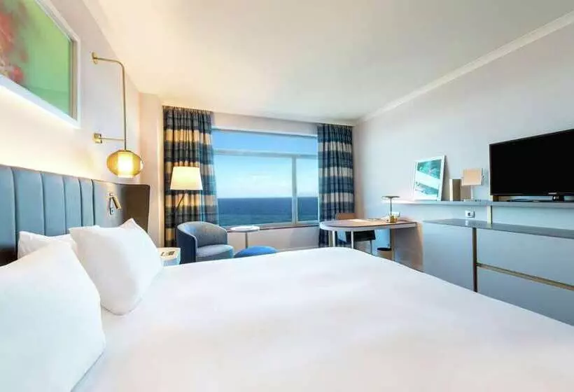 اتاق اجرایی با تخت بزرگ, Hilton Hua Hin Resort & Spa