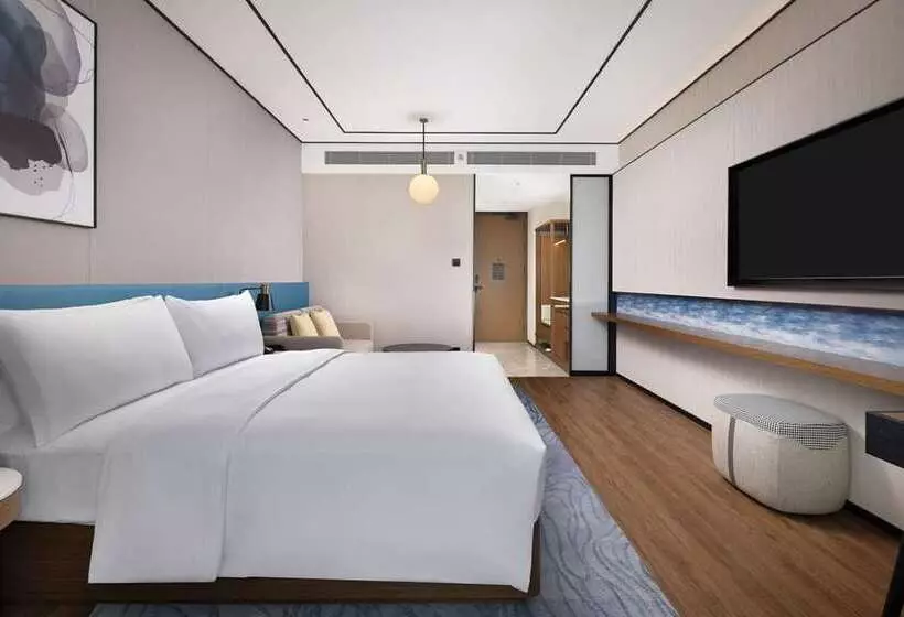 سوئیت جونیور با تخت بزرگ, Hilton Hua Hin Resort & Spa