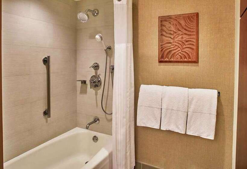 Номер Премиум, Hilton Hua Hin Resort & Spa