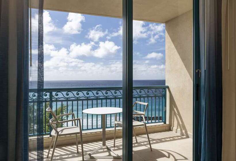 Номер Премиум, Hilton Hua Hin Resort & Spa