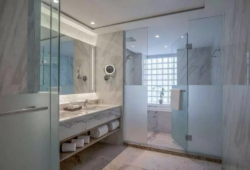سوییت جونیور اجرایی, Hilton Hua Hin Resort & Spa