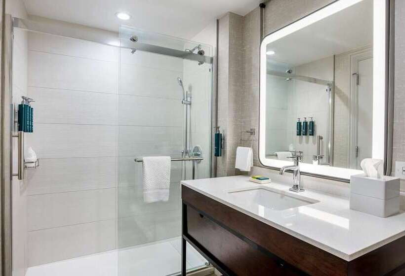 Полулюкс Президентский, Hilton Hua Hin Resort & Spa