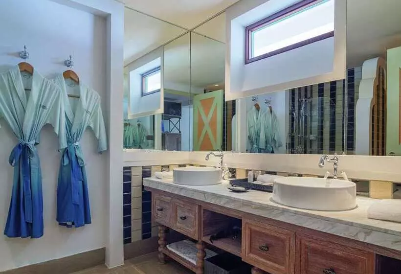 اتاق کلاسیک با چشمانداز دریا, Hilton Hua Hin Resort & Spa