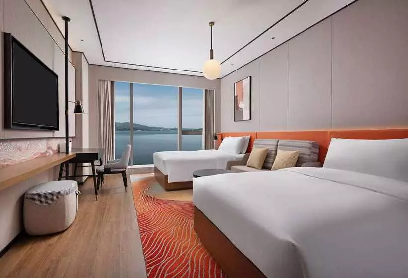 سوییت جونیور با چشمانداز دریا, Hilton Hua Hin Resort & Spa