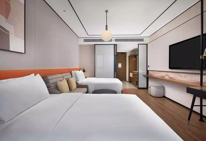 سوییت جونیور با چشمانداز دریا, Hilton Hua Hin Resort & Spa