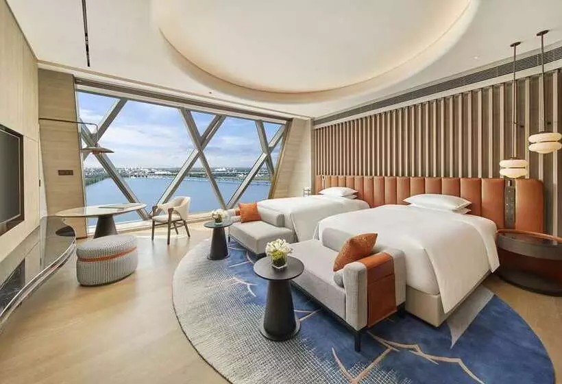 اتاق پرمیوم با چشمانداز دریا, Hilton Hua Hin Resort & Spa