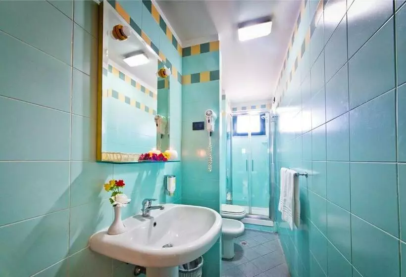 اتاق استاندارد یک نفره, Albergo Athenaeum