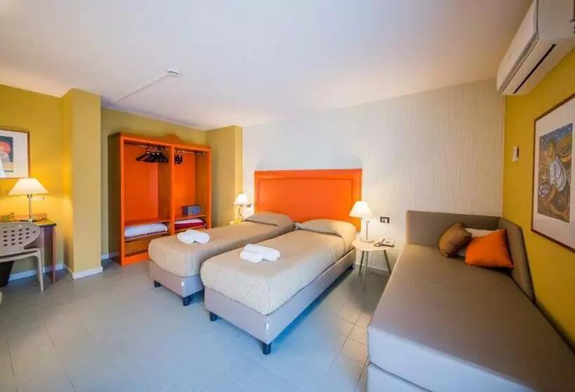 اتاق استاندارد سه نفره, Albergo Athenaeum
