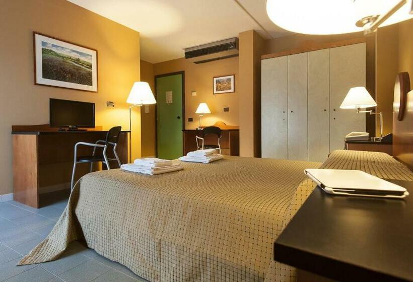 标准三人间, Albergo Athenaeum