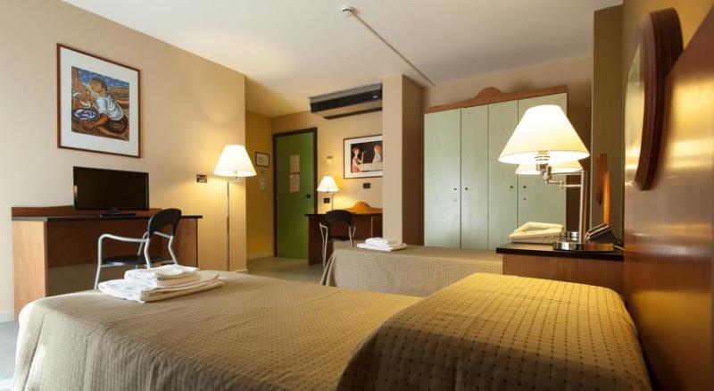 标准三人间, Albergo Athenaeum