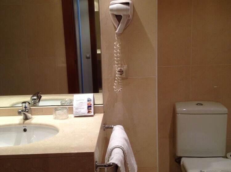 标准三人间, Berga Park