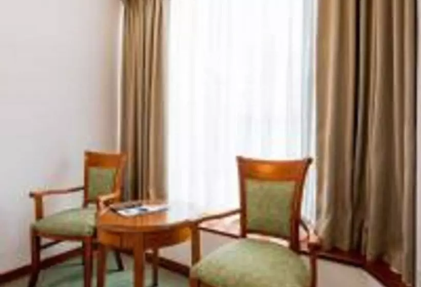 اتاق اکونومی, Duke Romana City Center