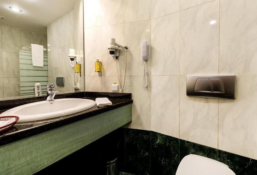 اتاق اکونومی یک تخته, Duke Romana City Center