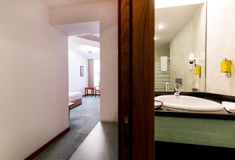 اتاق اکونومی یک تخته, Duke Romana City Center