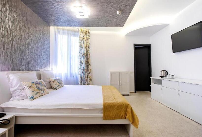 آپارتمان 2 خوابه, Duke Romana City Center