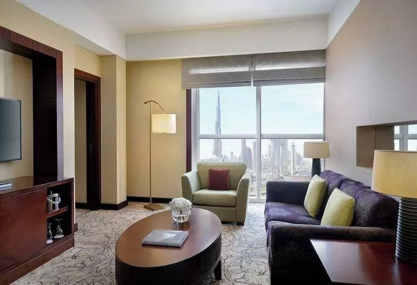 سوئیت اجرایی با مشاهده, Dusit Thani Dubai
