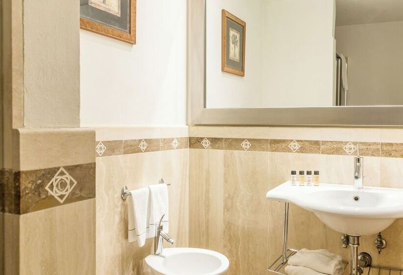 اتاق سوپریور, Grand Hotel Cavour