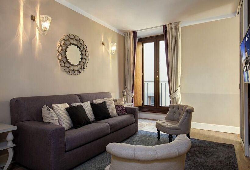 سوییت, Grand Hotel Cavour