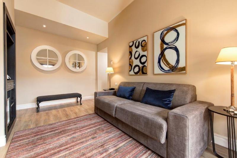 سوییت, Grand Hotel Cavour