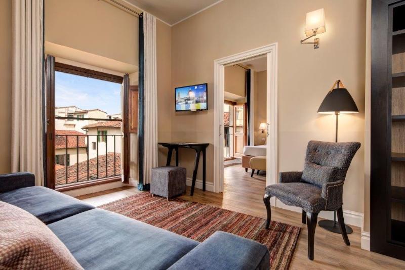 سوییت, Grand Hotel Cavour