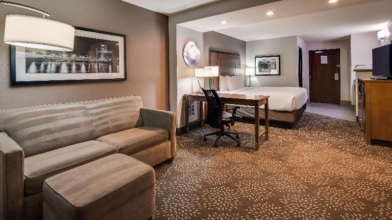 سوییت لوکس, Grand Hotel Cavour