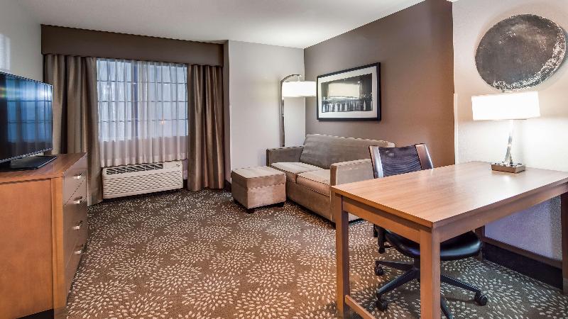 سوییت لوکس, Grand Hotel Cavour