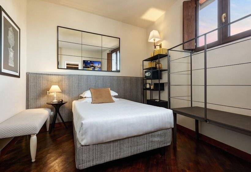 اتاق استاندارد یک نفره, Grand Hotel Cavour