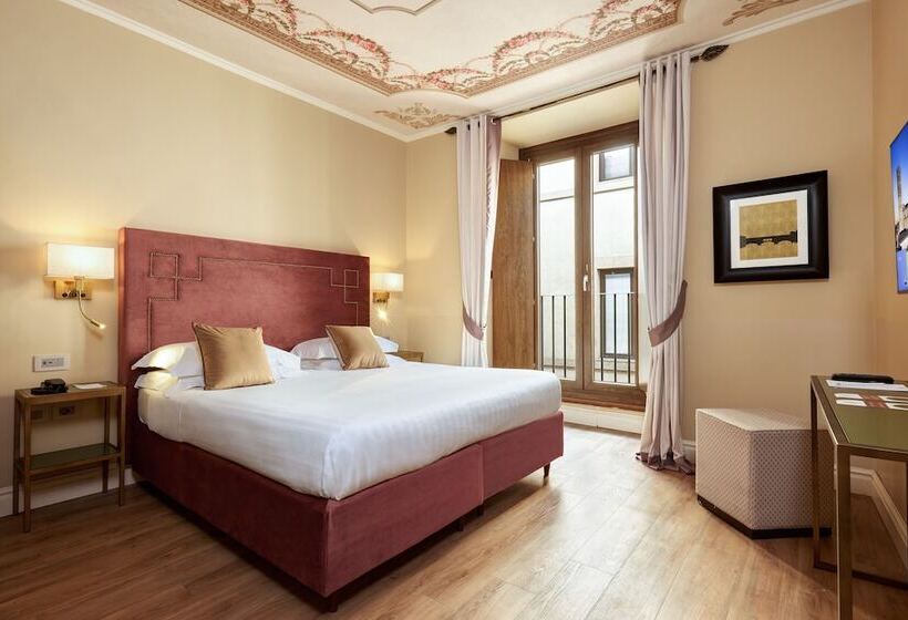 اتاق خانوادگی, Grand Hotel Cavour