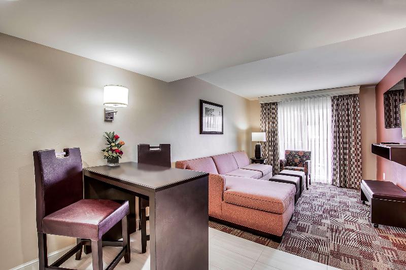 سوییت جونیور, Grand Hotel Cavour