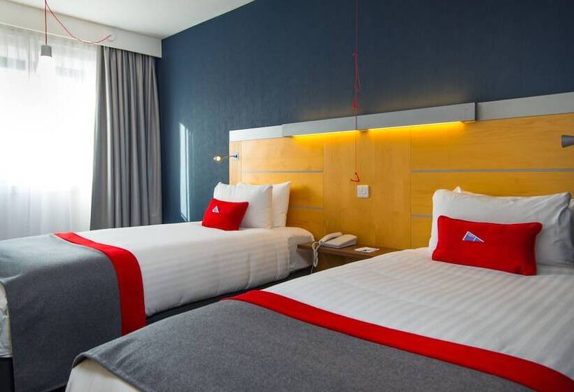 Номер Стандарт Адаптированный для Инвалидов, Holiday Inn Express Cambridge, An Ihg