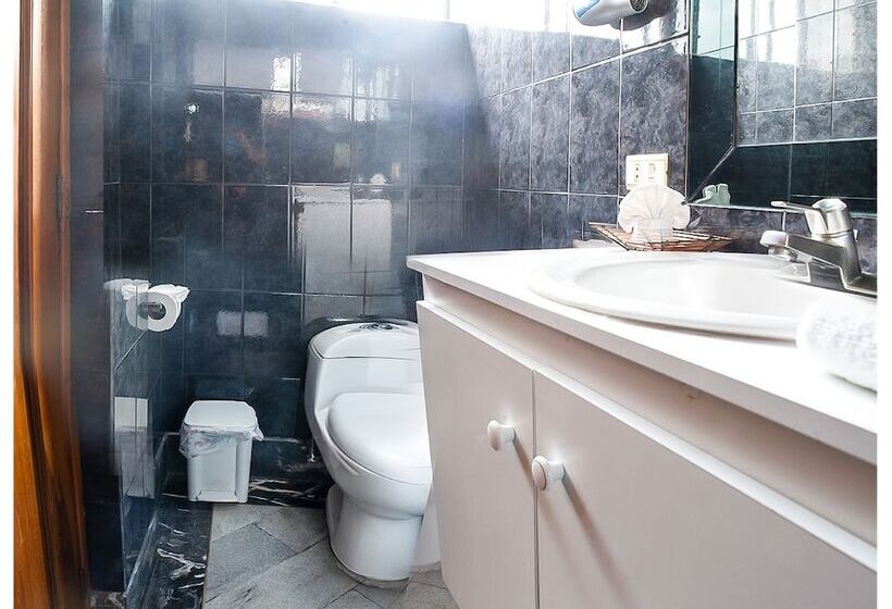 标准间, La Giralda