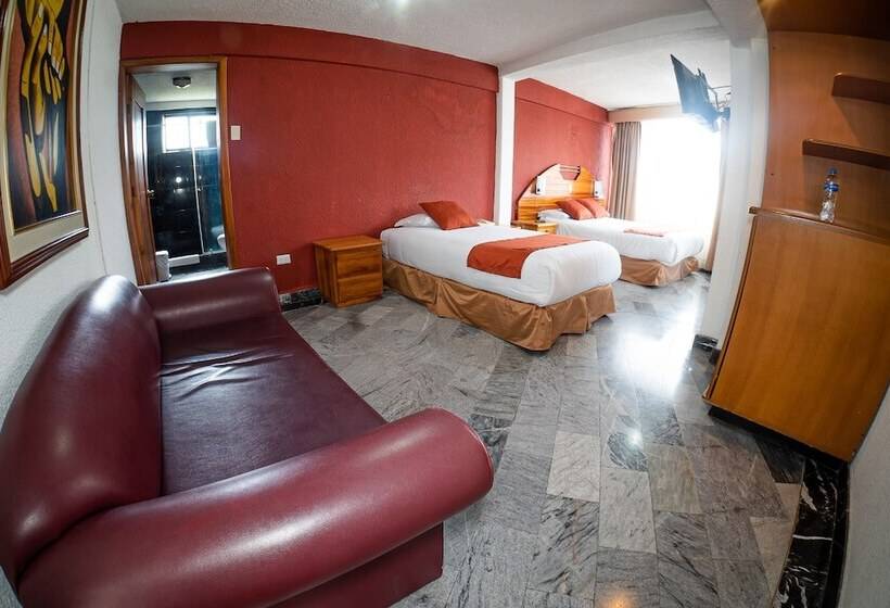 标准间, La Giralda