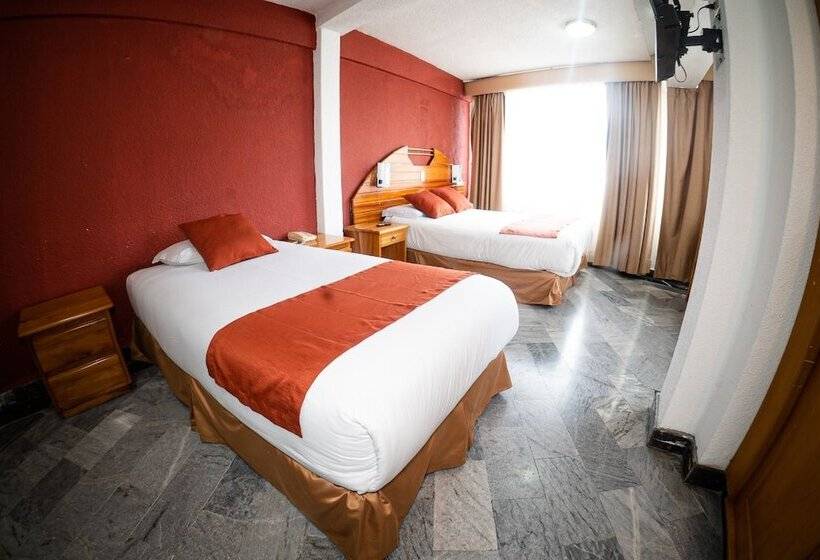 标准间, La Giralda