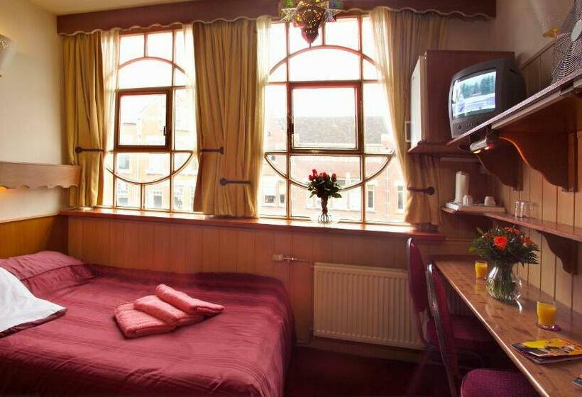 اتاق استاندارد یک نفره, Nadia