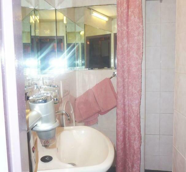 اتاق استاندارد, Nadia