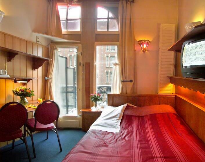 اتاق استاندارد با بالکن, Nadia