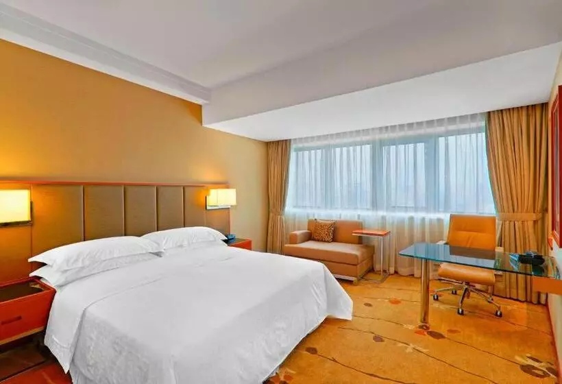 キングサイズベッドのスーペリアルーム, Sheraton Chengdu Lido