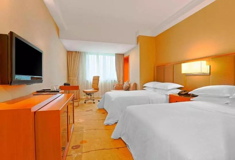 キングサイズベッドのスーペリアルーム, Sheraton Chengdu Lido