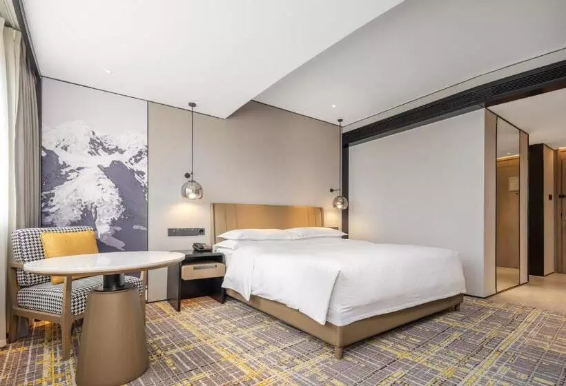 キングサイズベッドのスーペリアルーム, Sheraton Chengdu Lido
