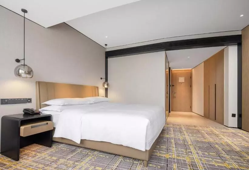 キングサイズベッドのスーペリアルーム, Sheraton Chengdu Lido