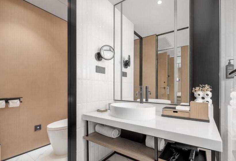 غرفة ديلوكس سرير كينج, Sheraton Chengdu Lido